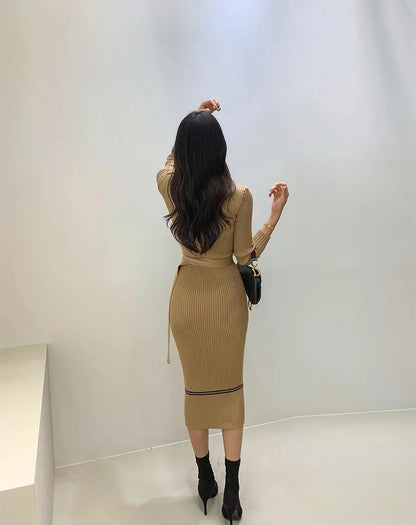 O-neck Buttons Bodycon Sweater Dress with Belt