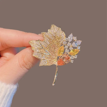 Rhinestone Yellow Maple Brooches Vintage Maple Leaf Green Crystal Pendant Woman's Brooch Pin Luxury Accessories Gift