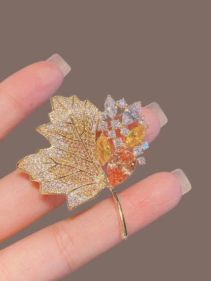 Rhinestone Yellow Maple Brooches Vintage Maple Leaf Green Crystal Pendant Woman's Brooch Pin Luxury Accessories Gift