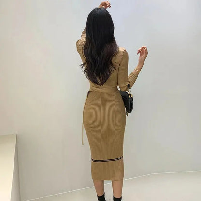 O-neck Buttons Bodycon Sweater Dress with Belt